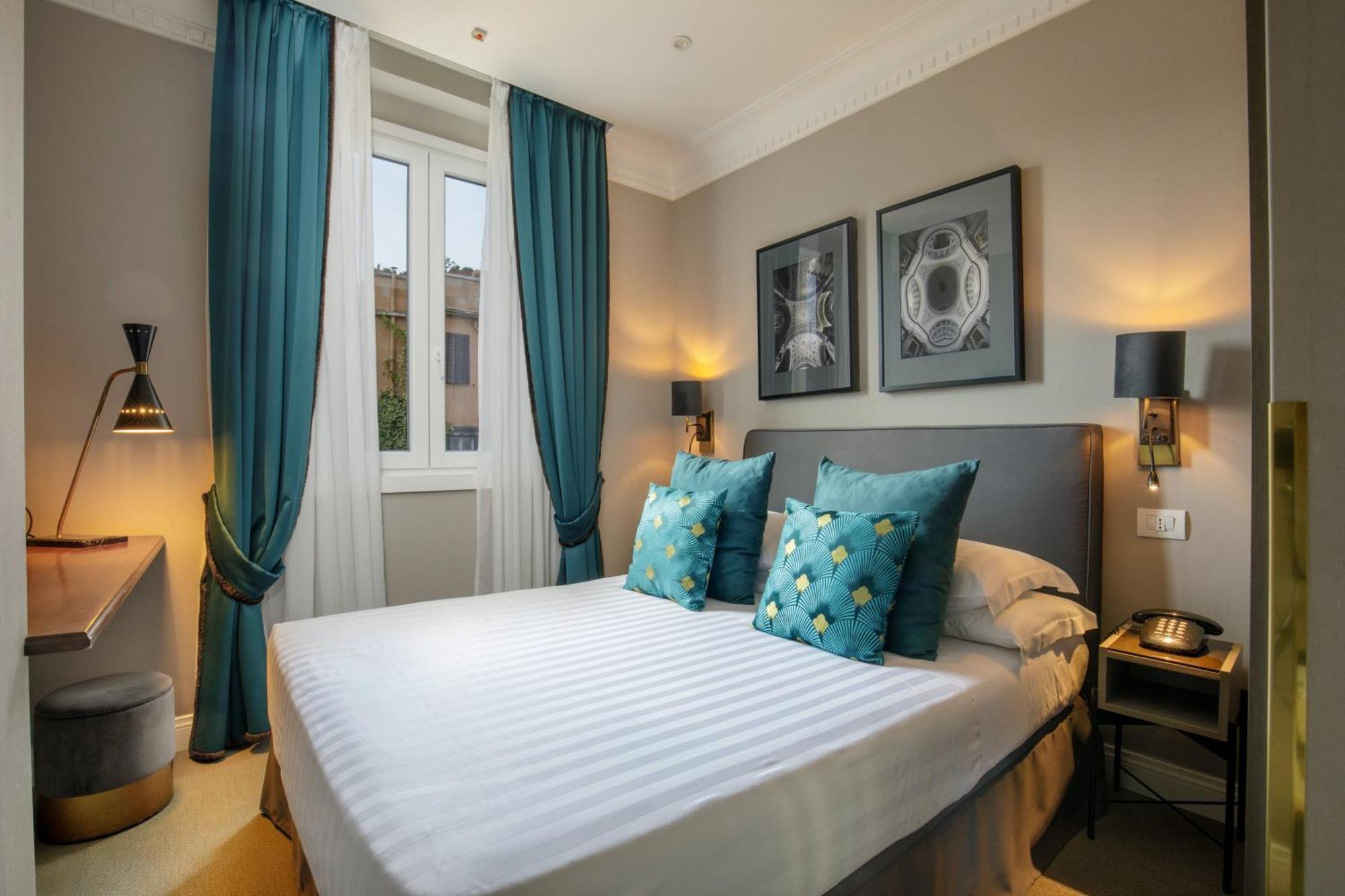 Condotti Boutique Hotel 4*