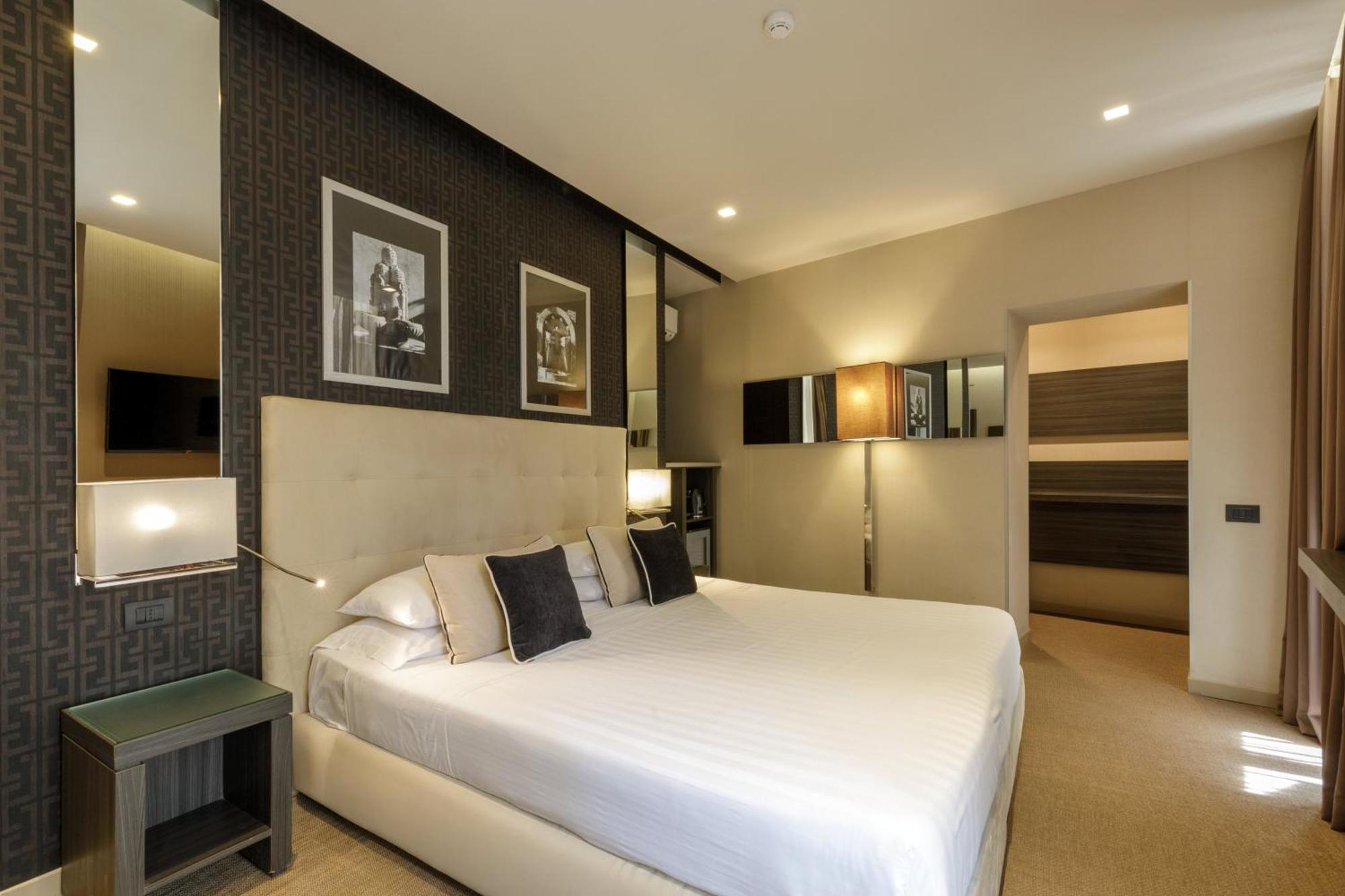 Condotti Boutique 4*